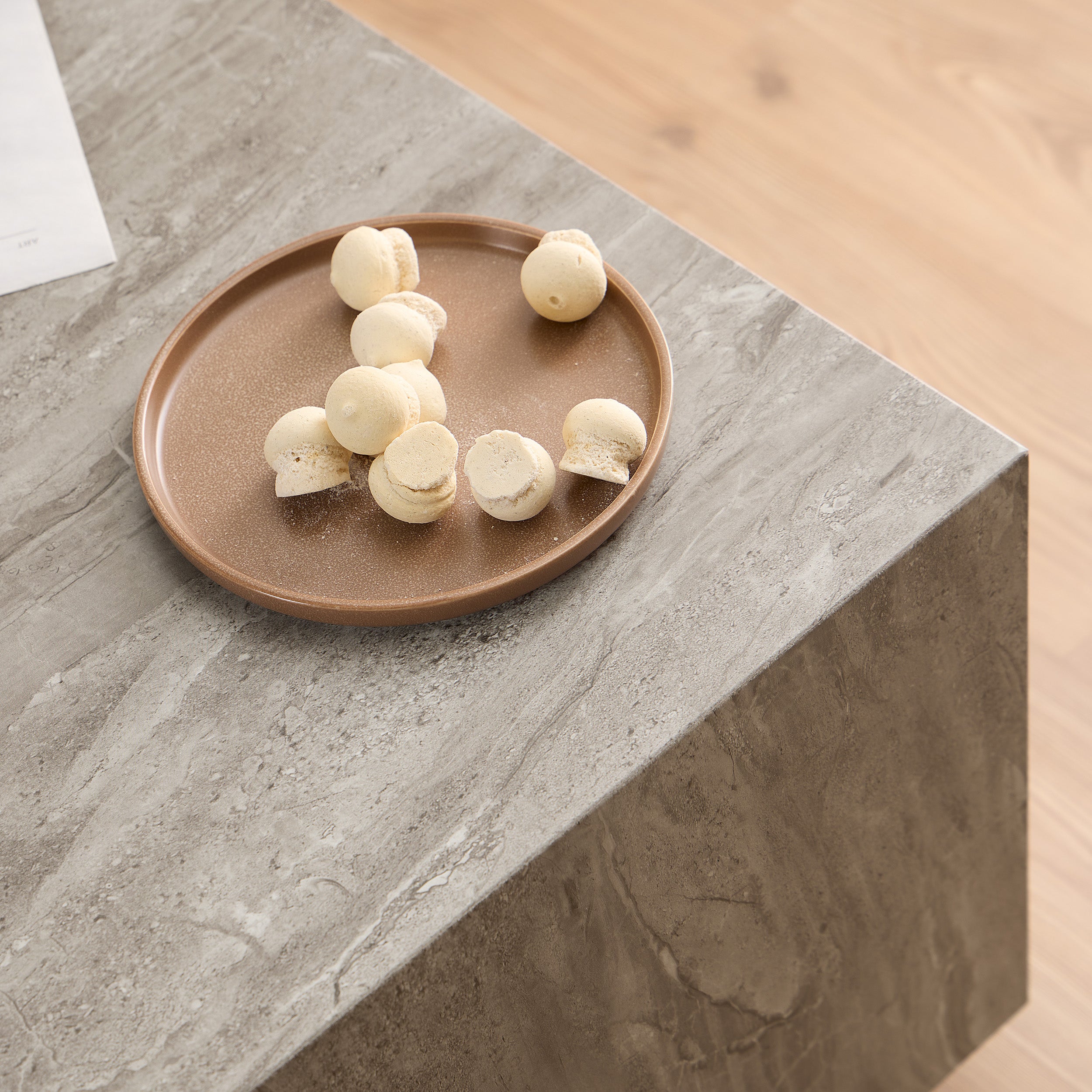 Stolik kawowy 90x42 w stylu minimalistycznym | Quadrato