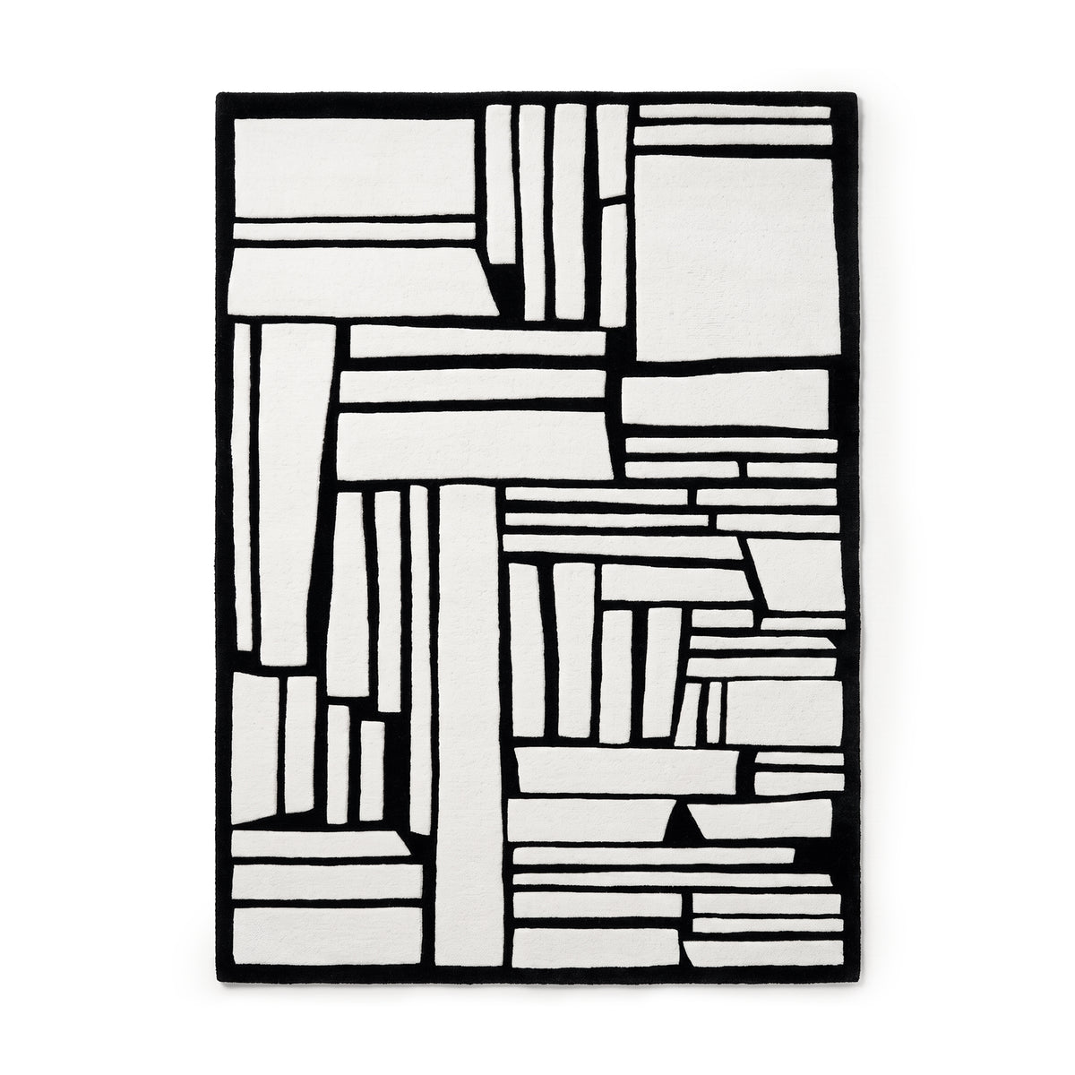 Sokkelo Rug with an Angular Graphic Pattern, Classic Style – front view | Pillovely