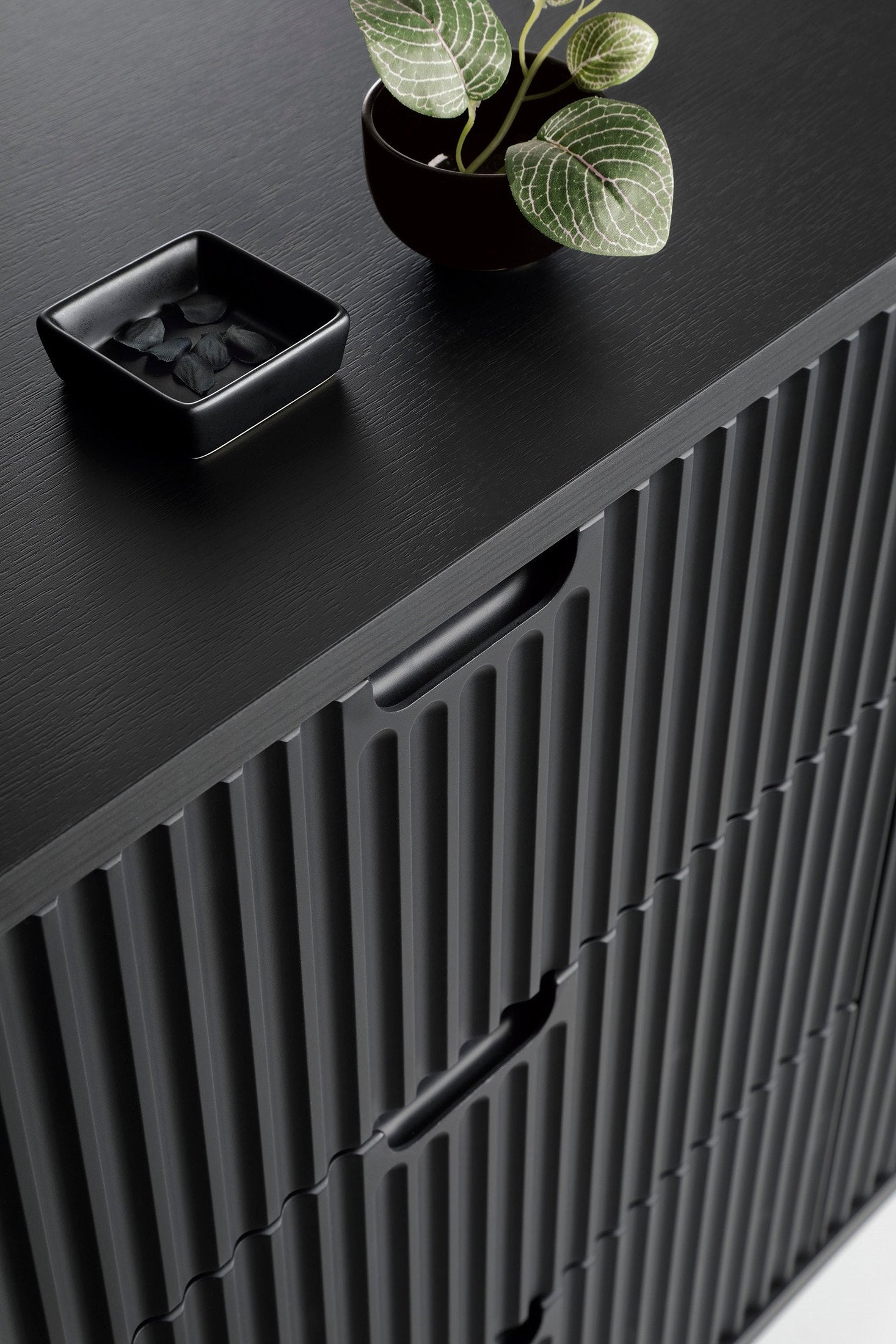 Komoda z drzwiami i szufladami 168x87 w stylu nowoczesnym | Eva