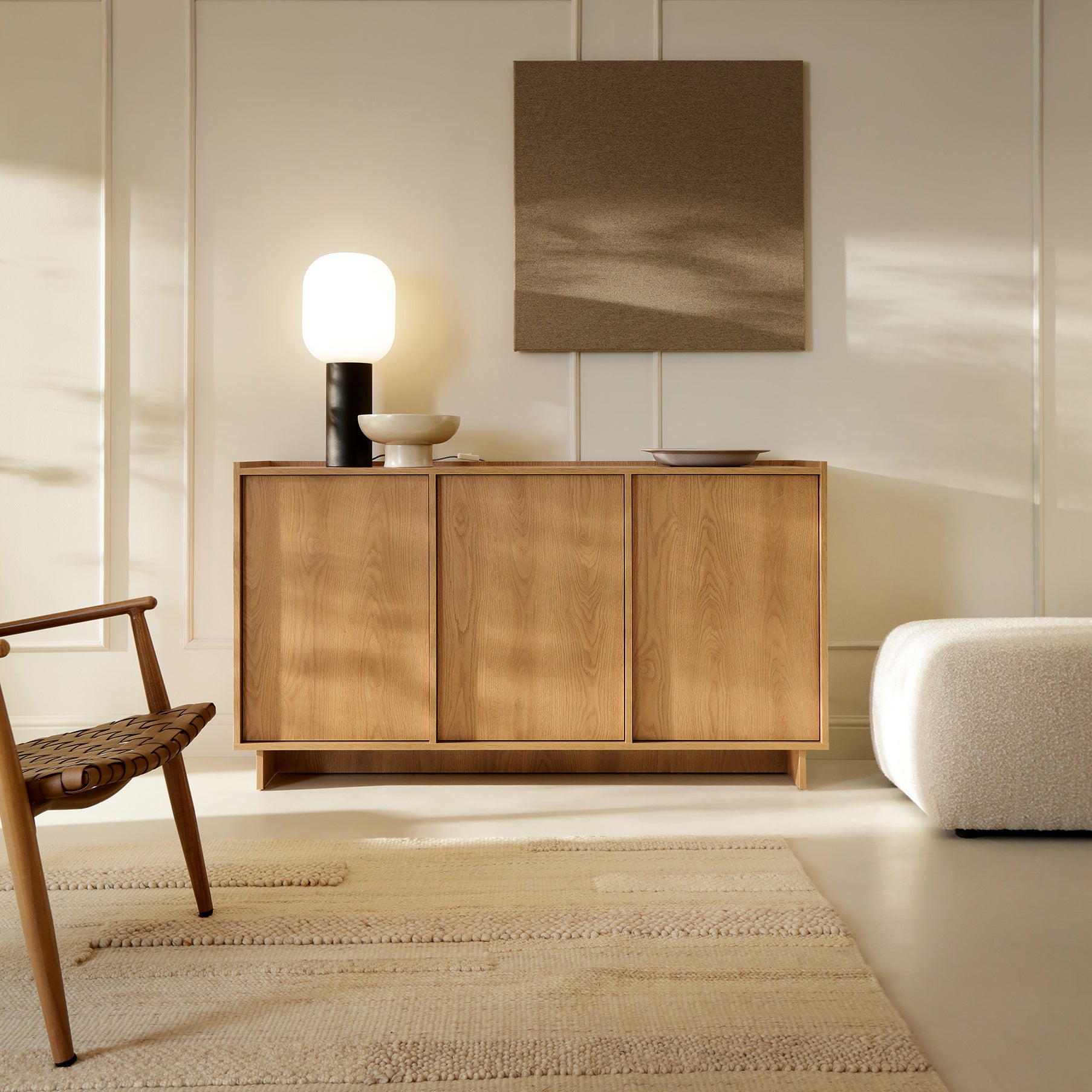 Komoda z półkami i szufladami 147x82 w stylu japandi - dąb karmel, push-to-open | Kiyro