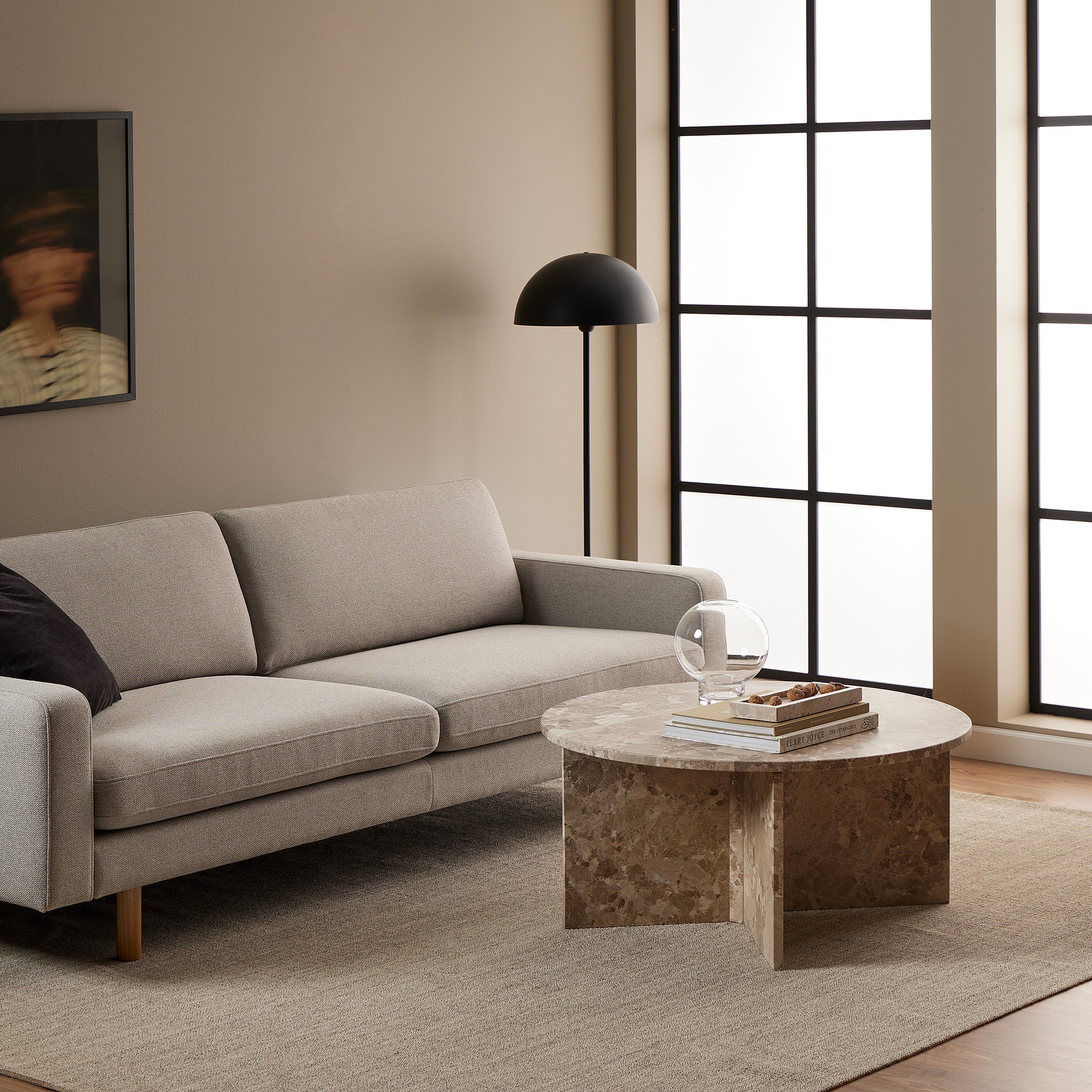 Okrągły stolik kawowy o średnicy 90 cm w stylu eleganckim | Plaris