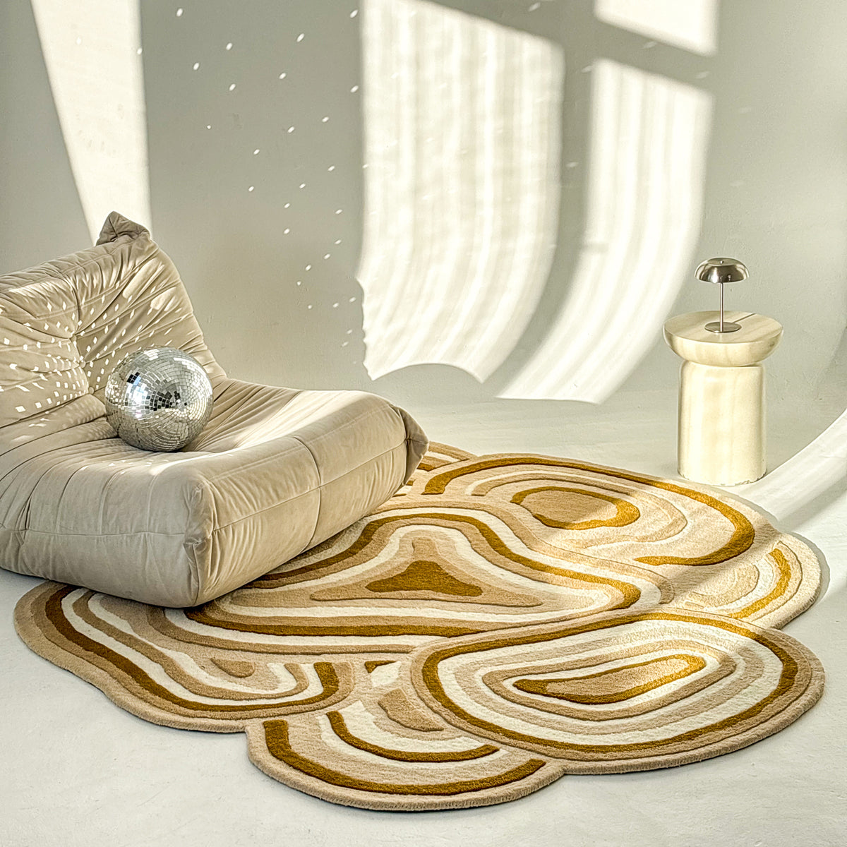 Cytris Round Rug with an Organic Shape, Natural Style – photo 2