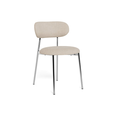 Dotto Chair 47x79 Sand with bias binding – a light-coloured upholstered chair on chrome legs
