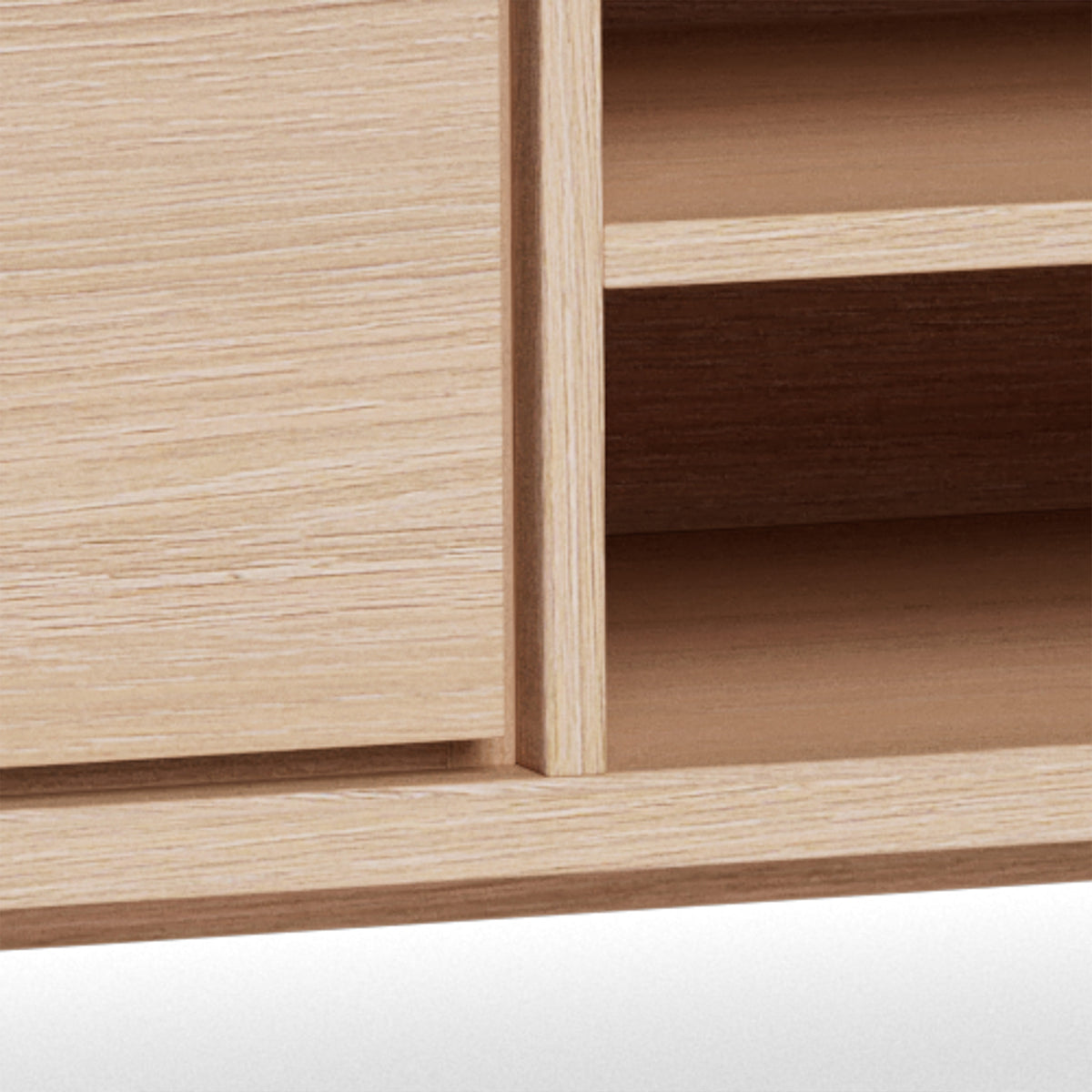 Lurisse TV cabinet, 180x50, bleached oak – close-up of the oak veneer, drawer front and shelf in the recess